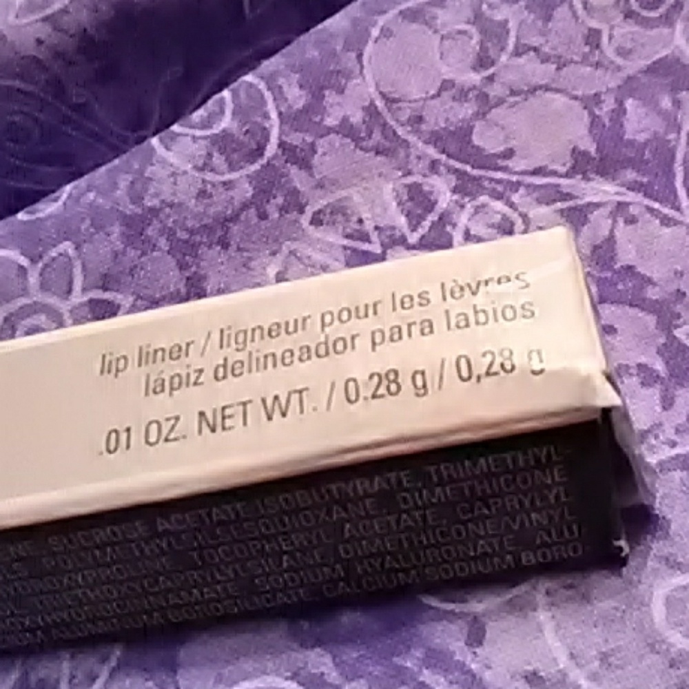 Mary Kay - Picture 3 of 4
